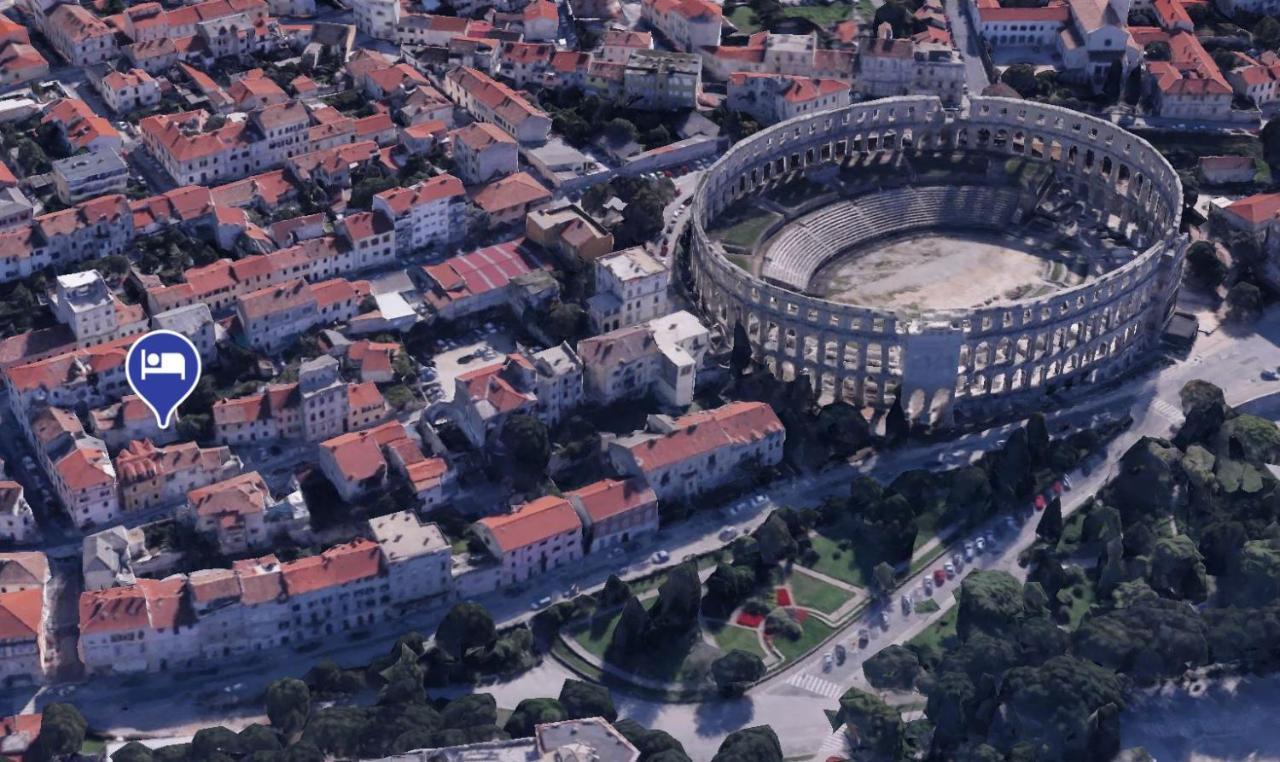 Nina Colosseum Apartment Pula Bagian luar foto