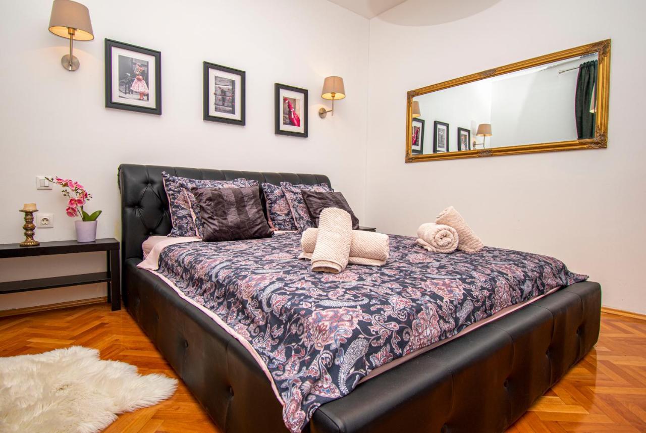 Nina Colosseum Apartment Pula Bagian luar foto